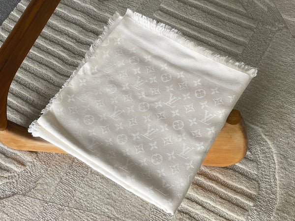Louis Vuitton Blanc Silk/Wool Monogram Classic Shawl | BNIB