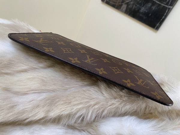 Louis Vuitton 2021 Monogram Beige Neverfull Pochette GM