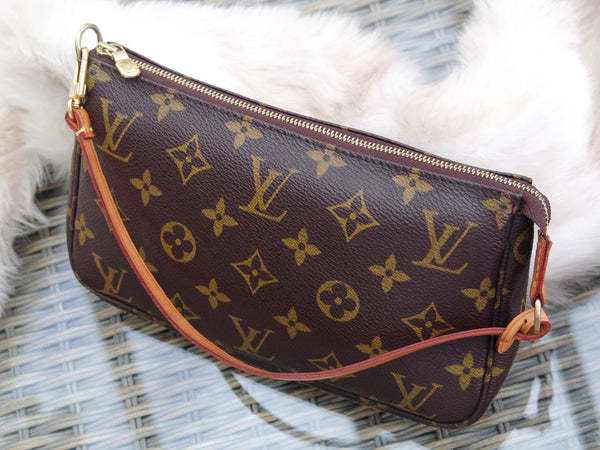 Louis Vuitton Monogram Pochette Accessoires