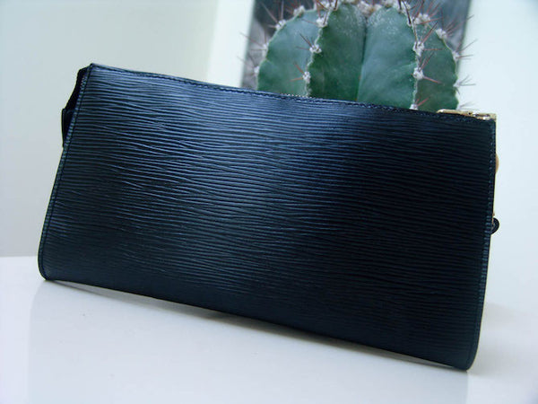 Louis Vuitton Epi Leather Pochette Accessoires in Kouril Black