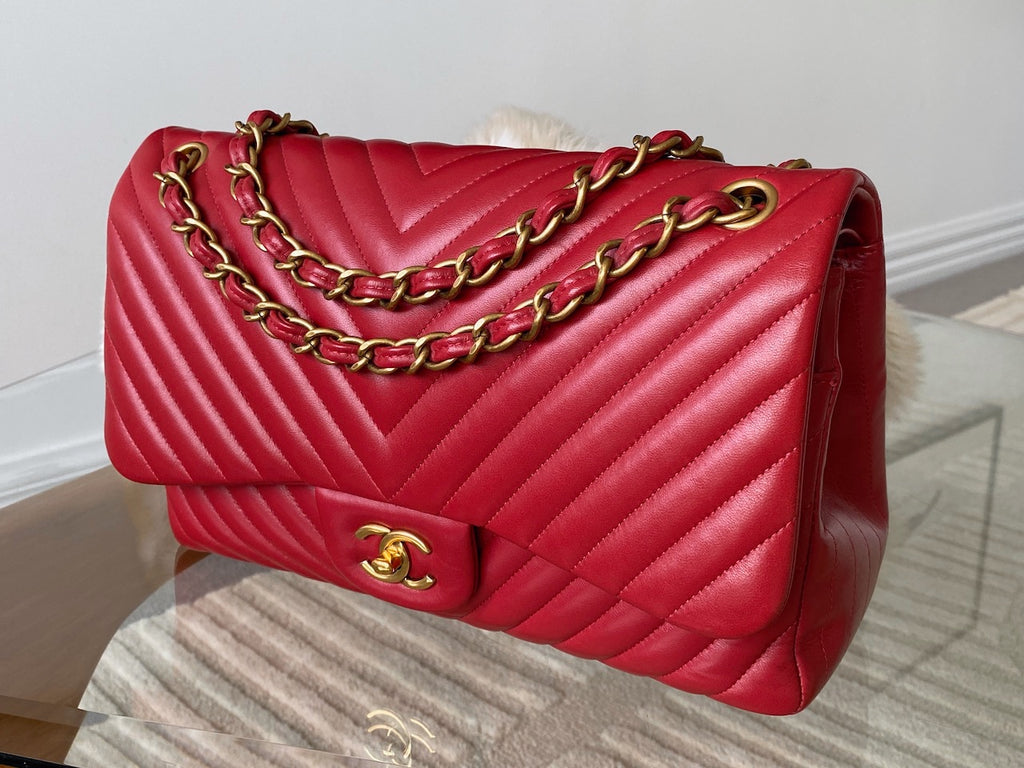 Chanel Red Chevron Lambskin Jumbo Ventes Privées Classic Double Flap AGHW