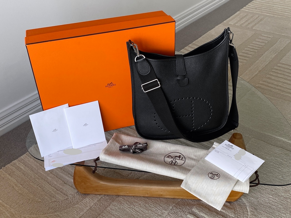 Hermès Noir Veau Taurillon Clémence Evelyne III GM