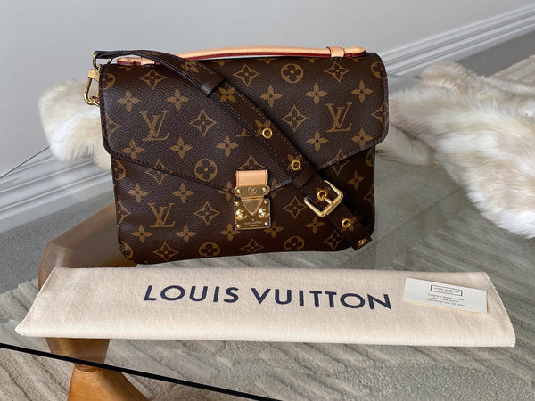 LOUIS VUITTON Bag | Monogram Pochette Métis