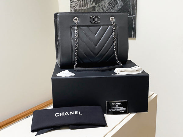 Chanel 2018 Chevron Graphite Sheepskin Large Mademoiselle Bag SHW