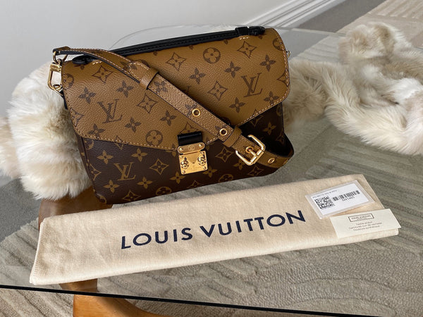 Louis Vuitton Monogram Reverse Pochette Métis