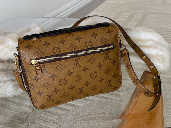 Louis Vuitton Monogram Reverse Pochette Métis