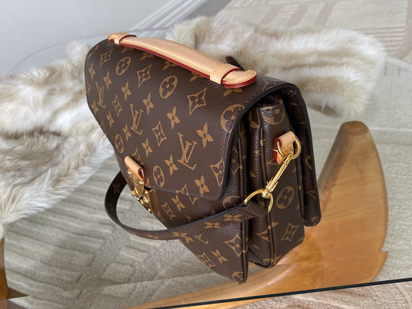 LOUIS VUITTON Bag | Monogram Pochette Métis