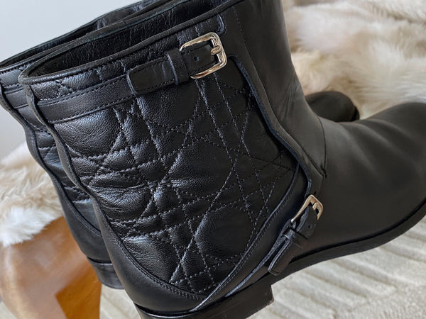 Dior Black Calfskin & Cannage Lambskin Low City Boots | Sz38.5