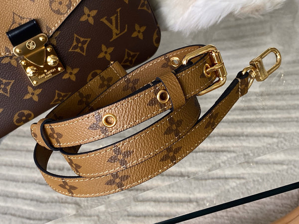 Louis Vuitton Monogram Reverse Pochette Métis