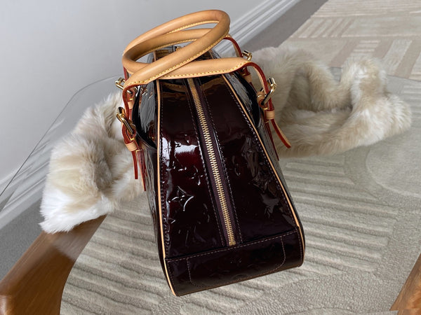 Louis Vuitton Amarante Vernis Summit Drive