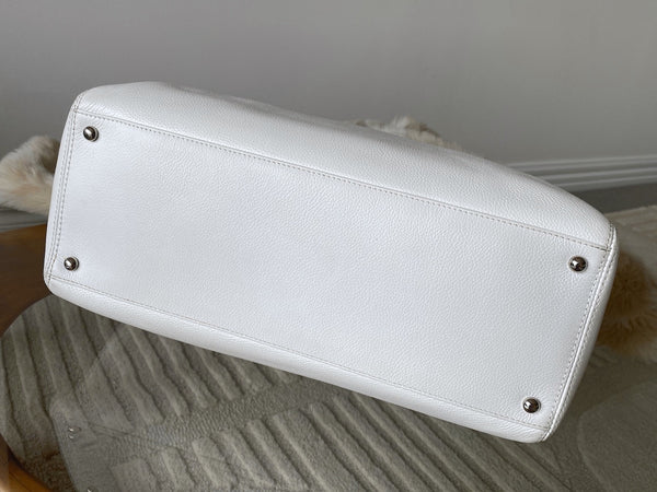 Chanel Pearl White Grained Calfskin Large Cerf Tote