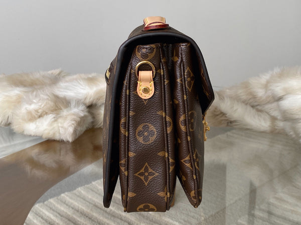 LOUIS VUITTON Bag | Monogram Pochette Métis