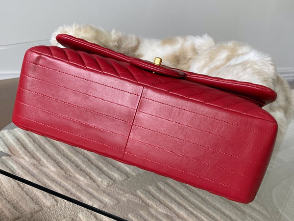 Chanel Red Chevron Lambskin Jumbo Ventes Privées Classic Double Flap AGHW