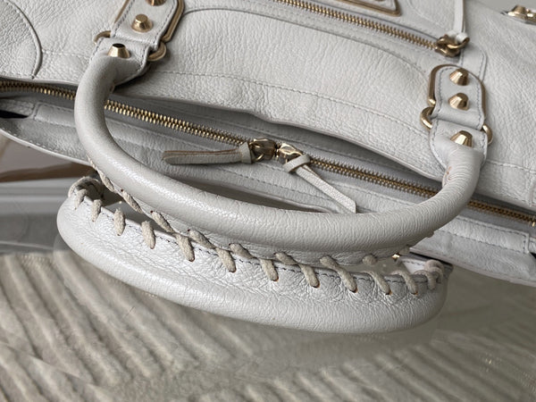 Balenciaga Gris Perle Chèvre Metallic Edge City