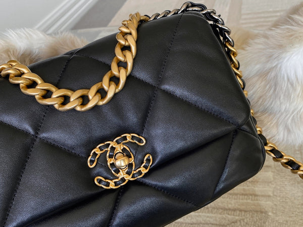 Chanel Black Shiny Lambskin Medium 19 Handbag