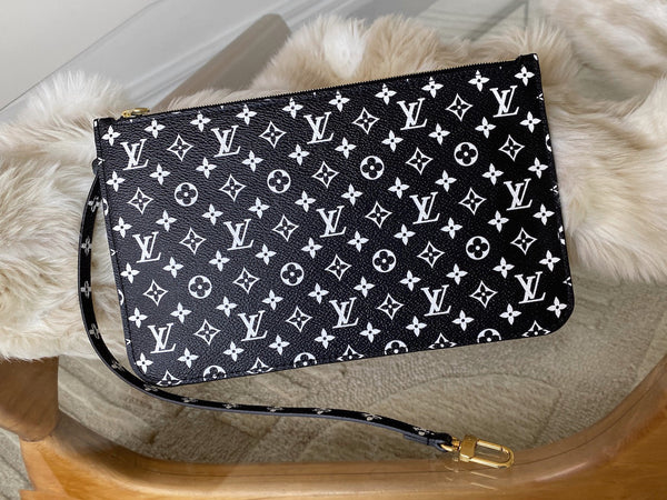 Louis Vuitton LE Monogram Giant Black Jungle Neverfull MM