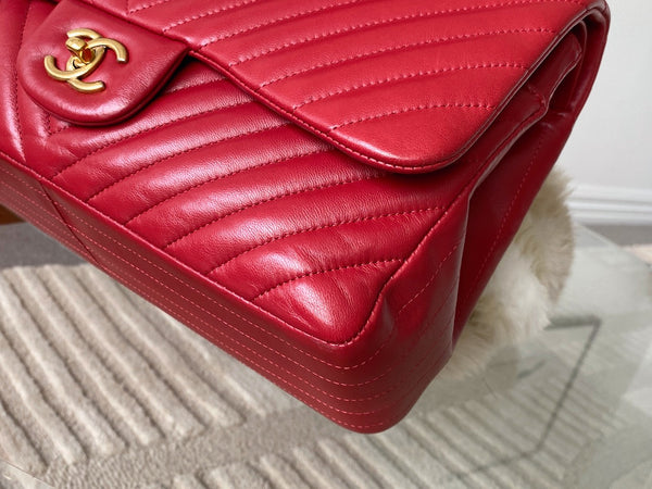 Chanel Red Chevron Lambskin Jumbo Ventes Privées Classic Double Flap AGHW