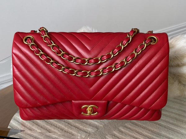 Chanel Red Chevron Lambskin Jumbo Ventes Privées Classic Double Flap AGHW
