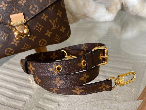 LOUIS VUITTON Bag | Monogram Pochette Métis