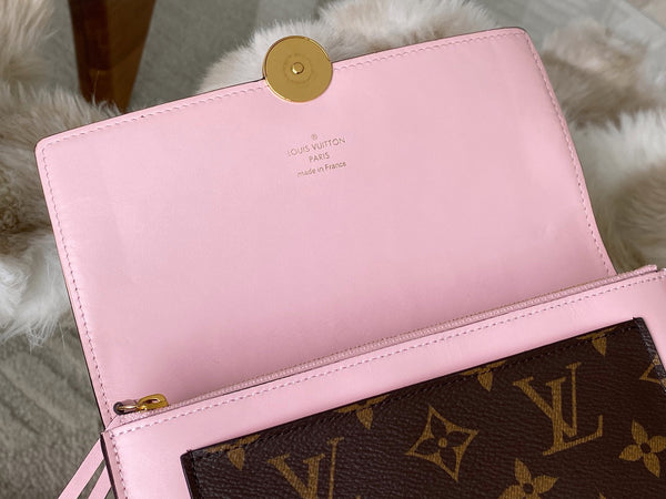 Louis Vuitton Monogram Rose Ballerine Flore Chain Wallet