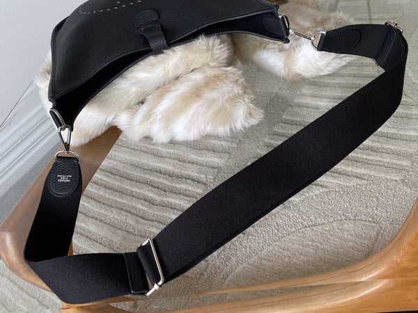 Hermès Noir Veau Taurillon Clémence Evelyne III GM