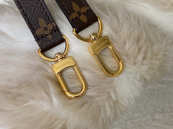 LOUIS VUITTON Bag | Monogram Pochette Métis