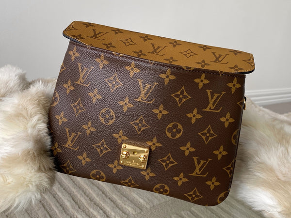 Louis Vuitton Monogram Reverse Pochette Métis