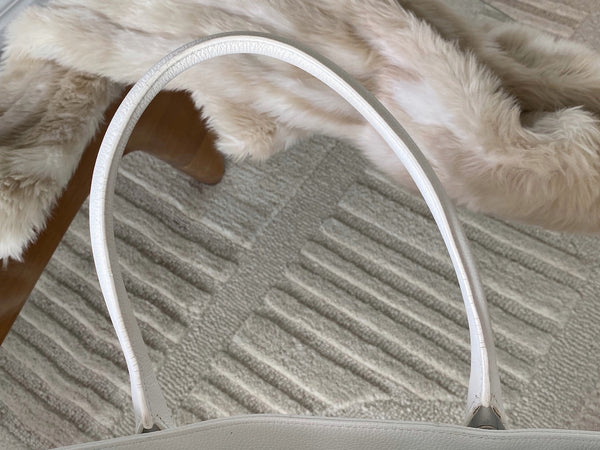 Chanel Pearl White Grained Calfskin Large Cerf Tote
