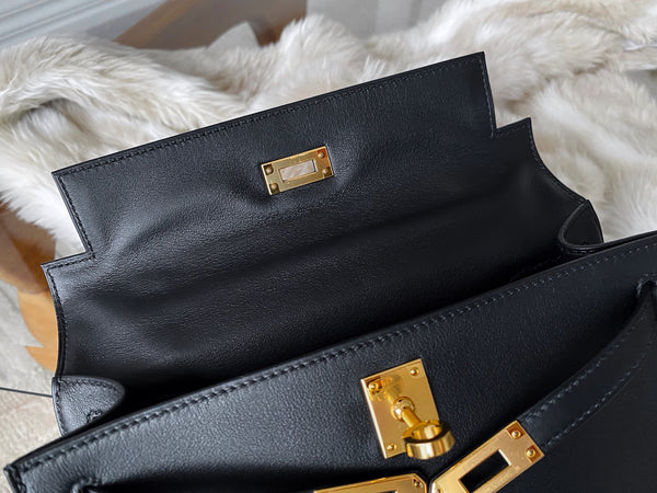 Hermès Noir Swift Kelly Pochette GHW