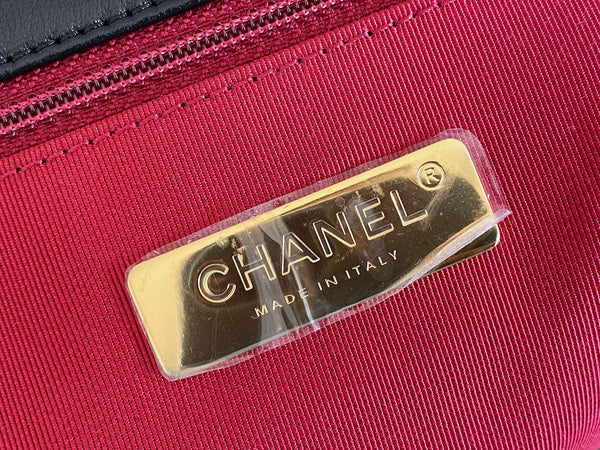 Chanel Black Shiny Lambskin Medium 19 Handbag