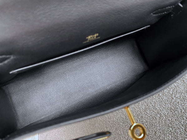 Hermès Noir Swift Kelly Pochette GHW