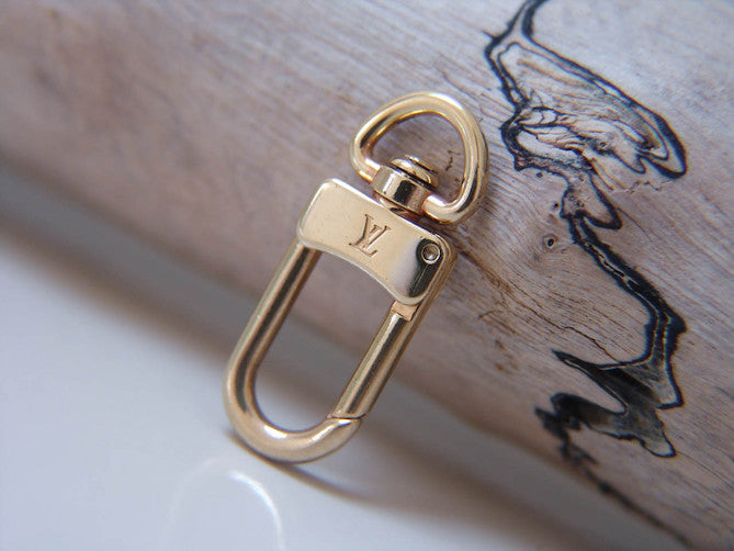 Louis Vuitton Golden LV Clasp Keyring Accessory