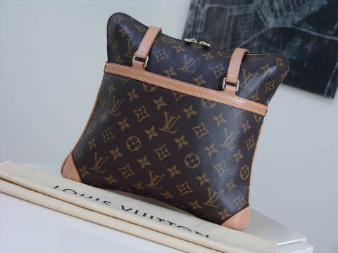 LOUIS VUITTON Monogram Sac Coussin GM 1152735