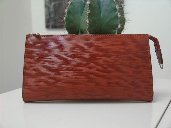 Louis Vuitton Epi Leather Pochette Accessoires in Kenyan Fawn My