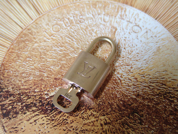 Louis Vuitton Padlock Gold-Tone Number 320