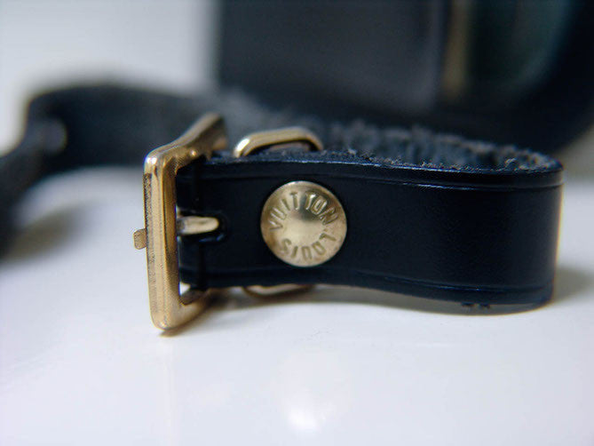 Louis Vuitton luggage tag black leather Golden ref.333518 - Joli