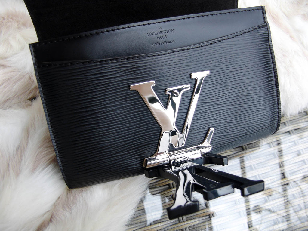 Louis Vuitton, Bags, Louis Vuitton Auth Louise Pm Epi Leather Shoulder  Clutch Handbag Pochette Strap