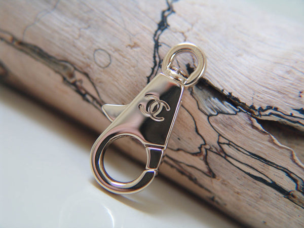 Chanel Gold-Tone Clasp Keyring Accessory