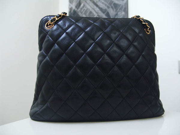 Chanel Black Lambskin Quilted Chain Zipper Tote