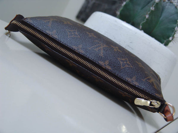 Louis Vuitton Monogram Accessoires Pochette