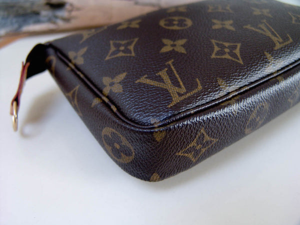 Louis Vuitton Monogram Cross-Body Pochette Accessoires