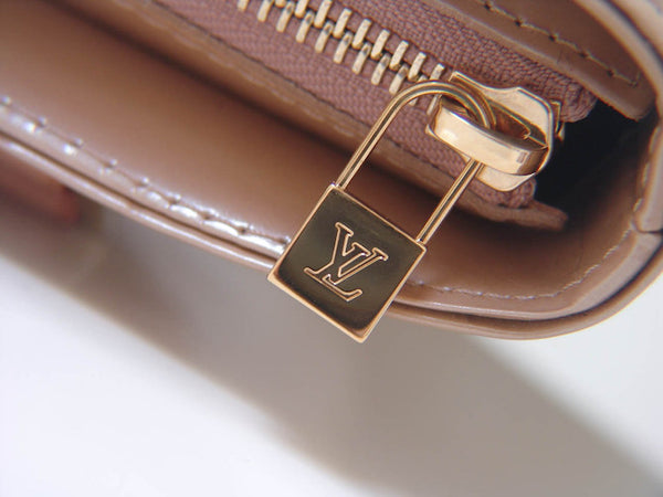 Louis Vuitton Beige Vernis Houston