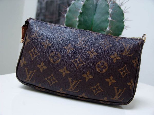 Louis Vuitton Monogram Accessoires Pochette