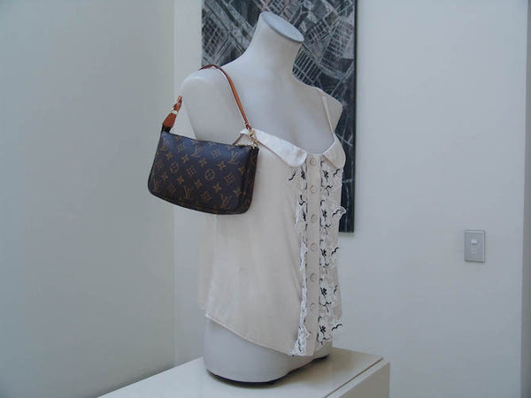 Louis Vuitton Monogram Accessoires Pochette