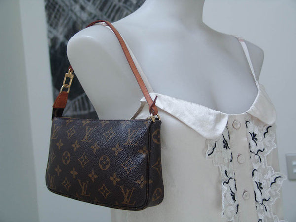 Louis Vuitton Monogram Accessoires Pochette