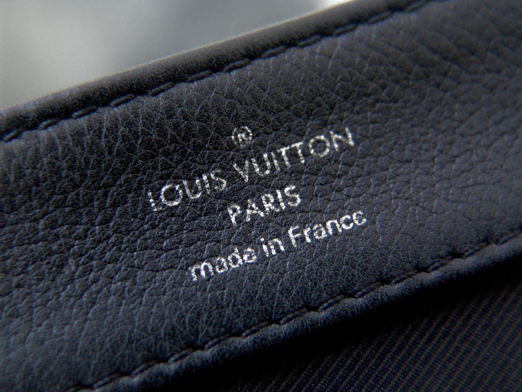 Louis Vuitton 2017 Black Calfskin Lockme II BB – My Haute