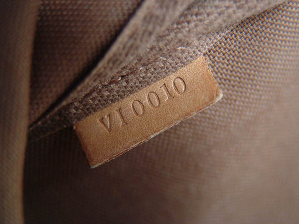 Louis Vuitton Monogram Accessoires Pochette